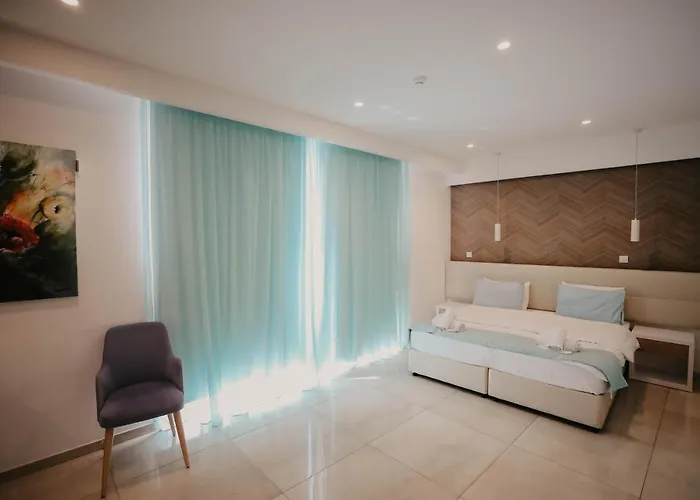 Hai Hotel לרנקה