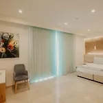 Hai Hotel Ларнака
