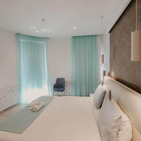 Ξενοδοχείο Hai Hotel
