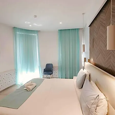 Hai Hotel *