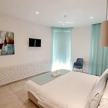 Hai Hotel *