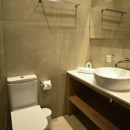 Hai Hotel *